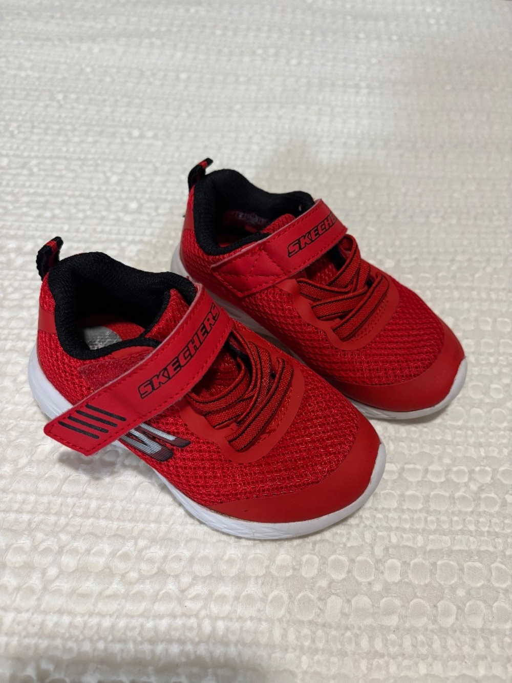Sketchers Size 7